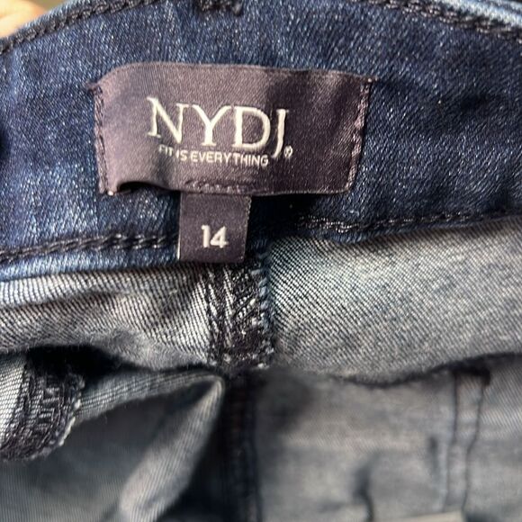 NYDJ Marilyn Straight Dark Wash Jeans size 14 EUC - Picture 6 of 13
